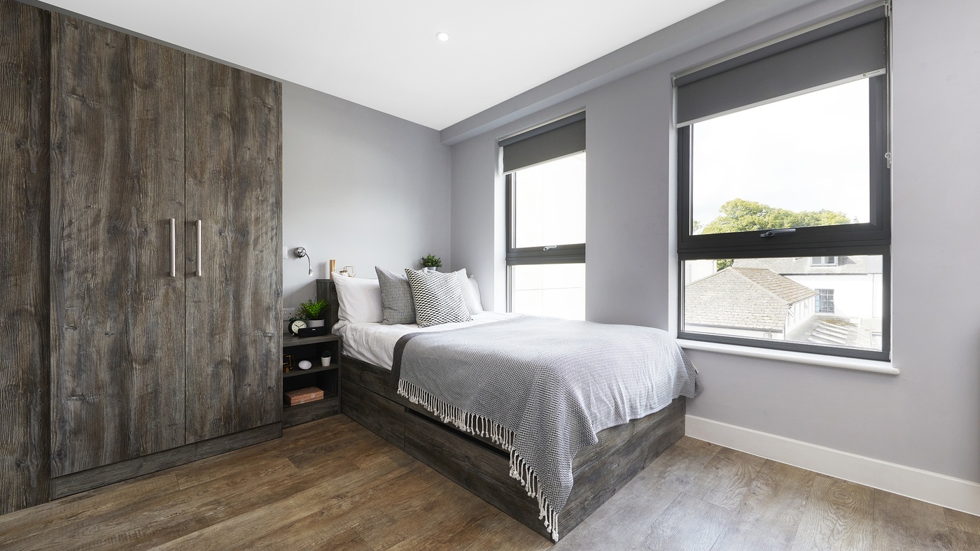 cardiff crown pl Large Studio r216 MG 0460 JJ 1277 web 2