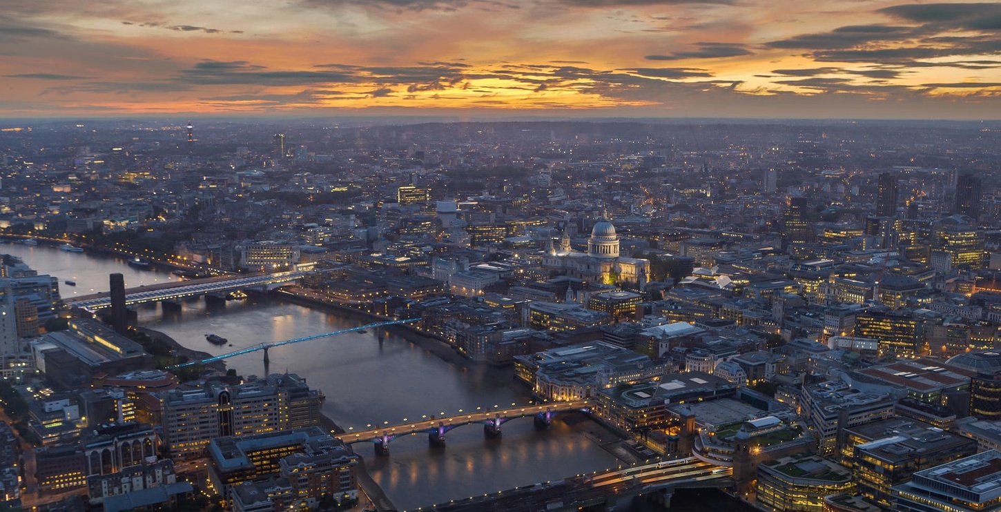 London thames river at sunset