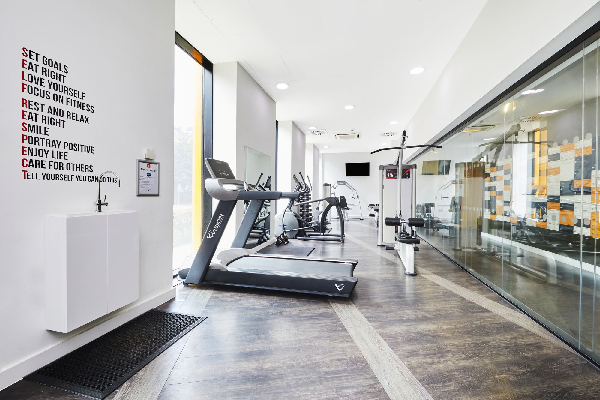 bristol tower communal bristol tower gym communal MG 9000 JJ RT JJ RT web