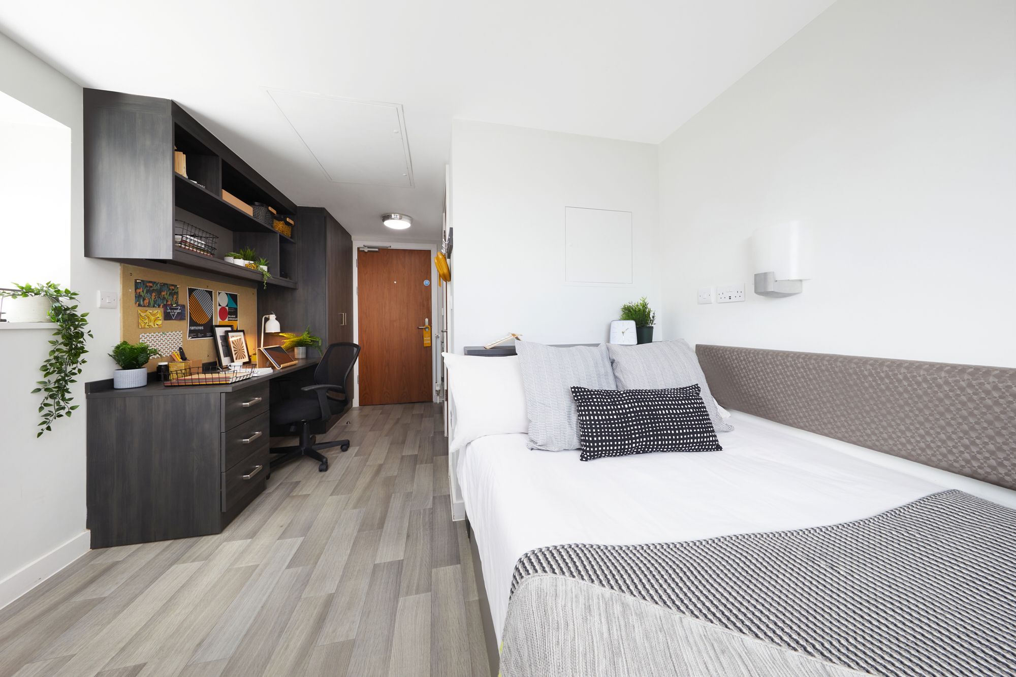 bristol tower silver ES r1101B MG 8920 JJ RT web