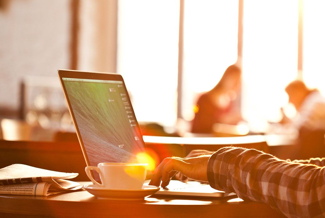 students use laptops to study