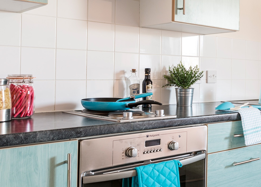 Collegiate UNIVERSE.CITY Collection - Shared Kitchen