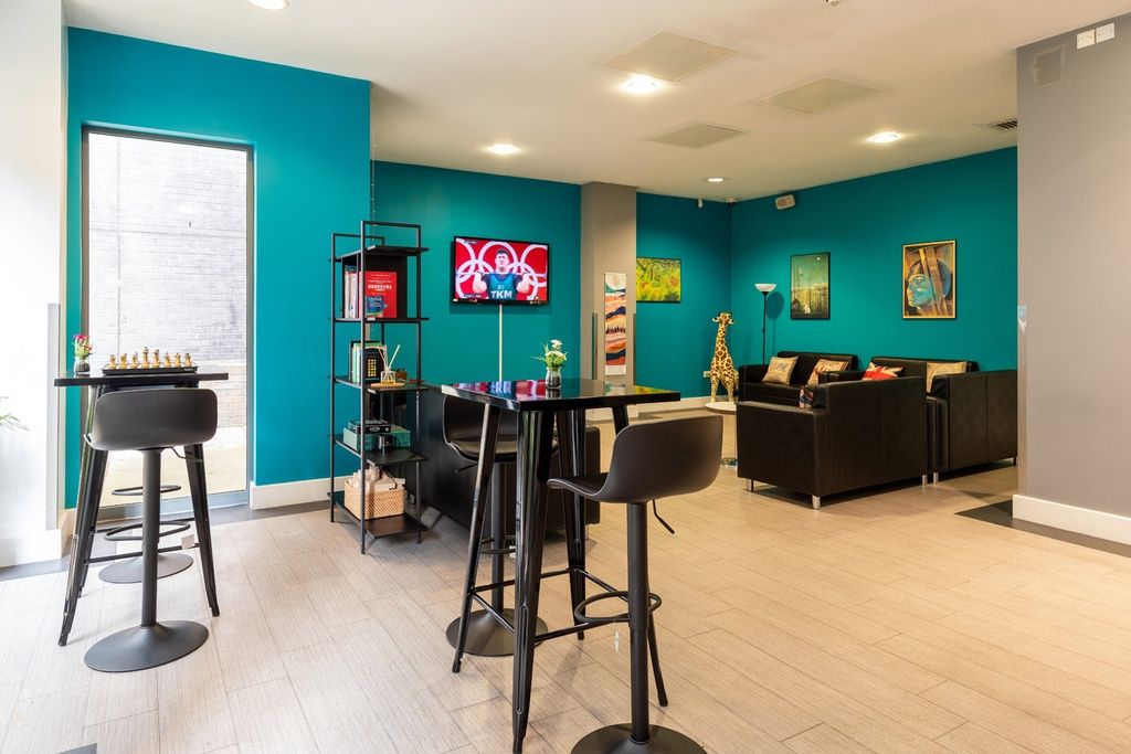 Student London, Dashwood Studios Collegiate