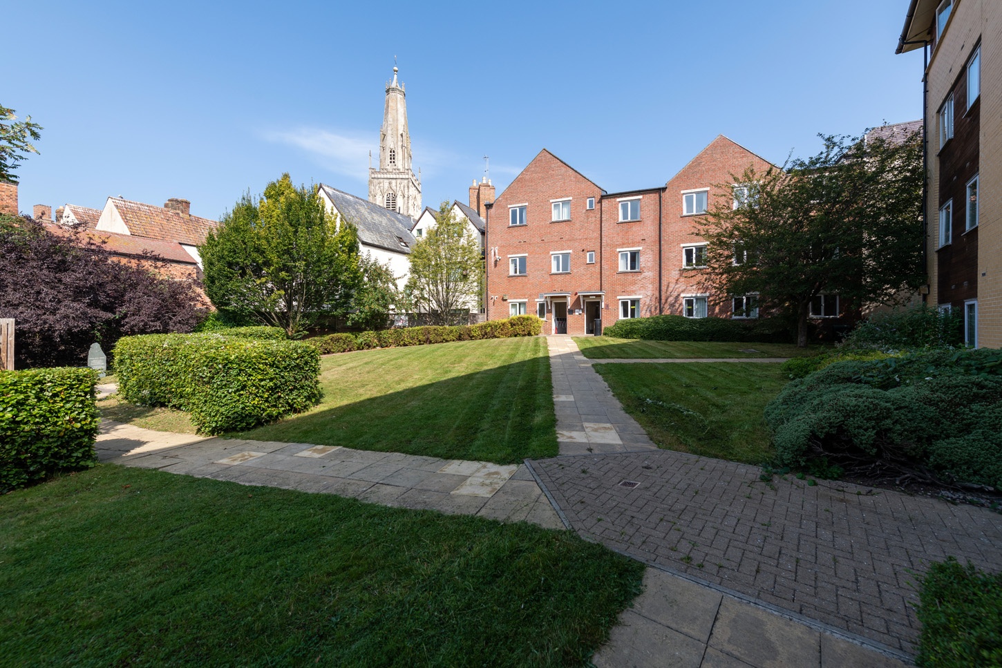 upper quay house student accommodation grounds