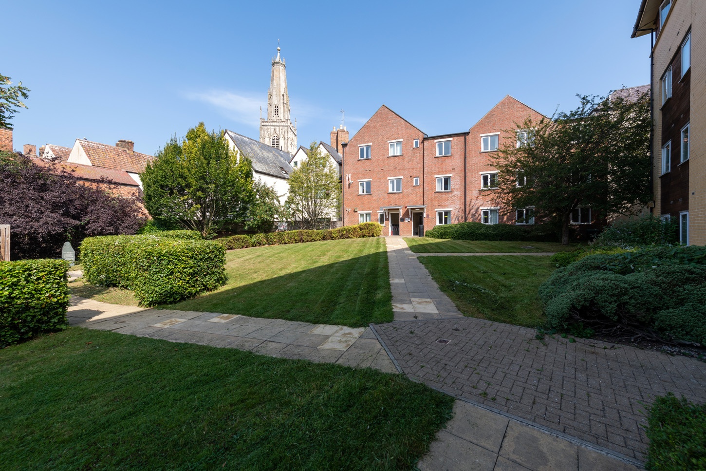 upper quay house student accommodation grounds