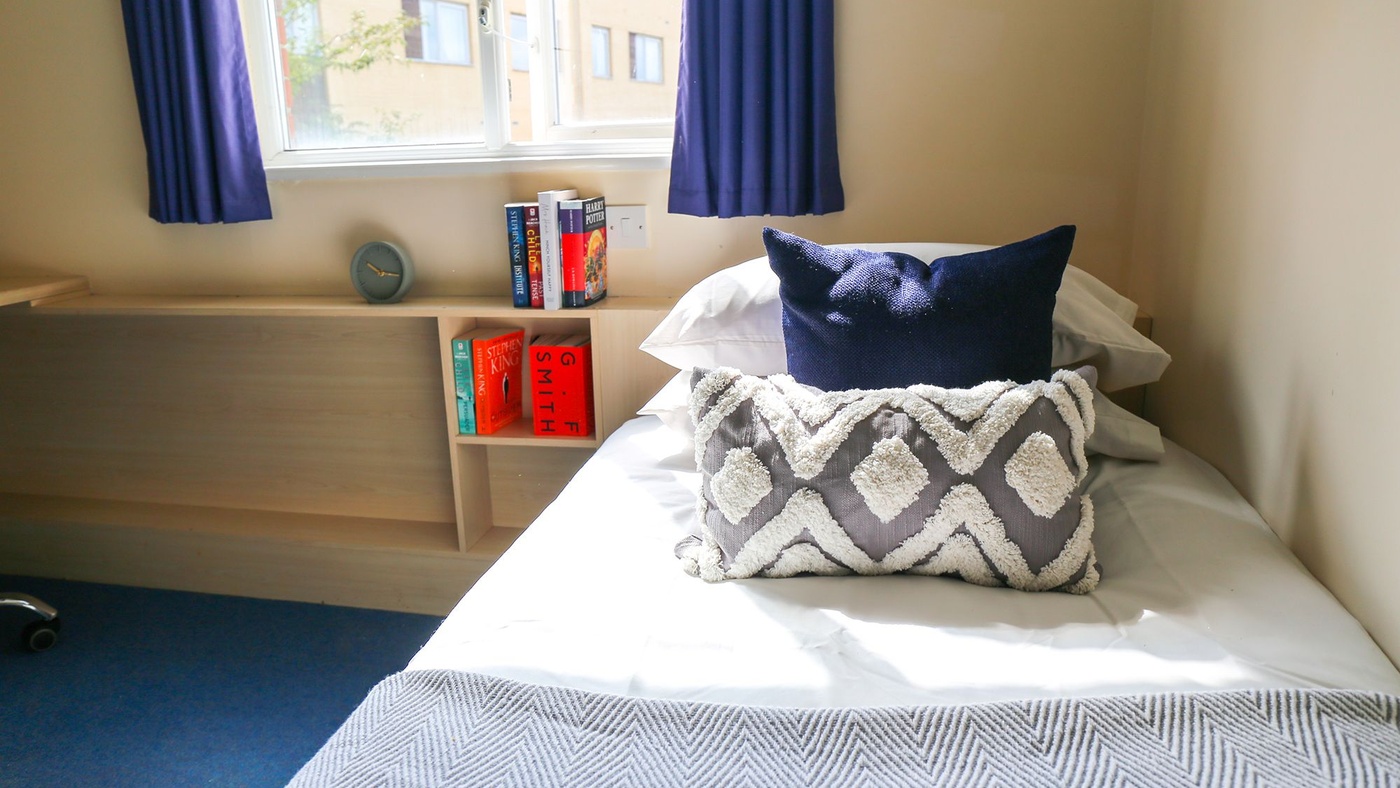 Bedroom at Upper Quay House, Gloucester