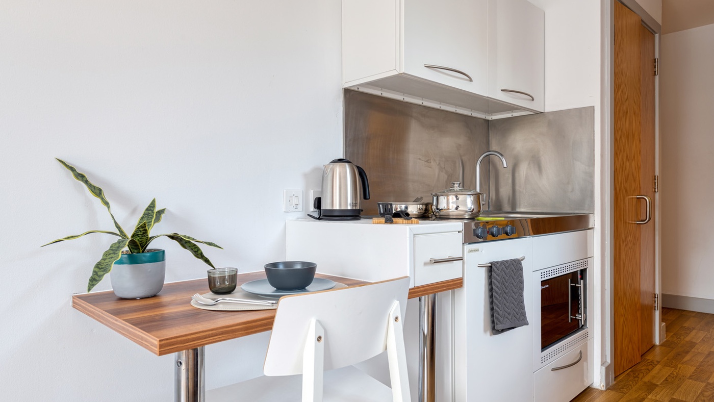 earlsdon street student accommodation portsmouth premium plus studio bedroom