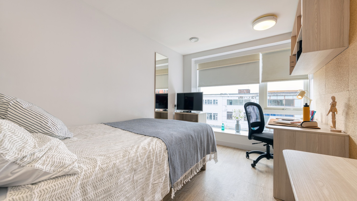 park house student accommodation southampton bedroom
