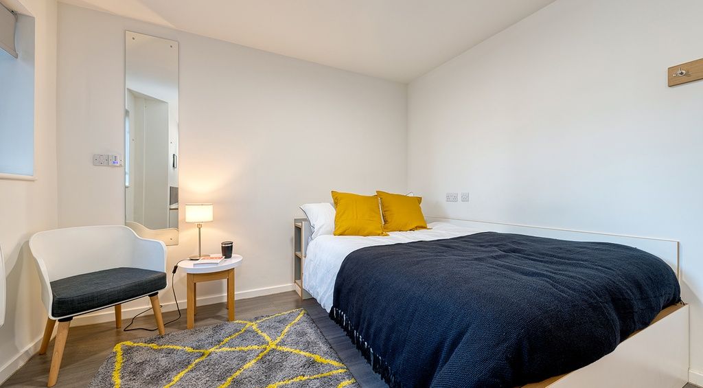 merlin heights student accommodation leicester ensuite room
