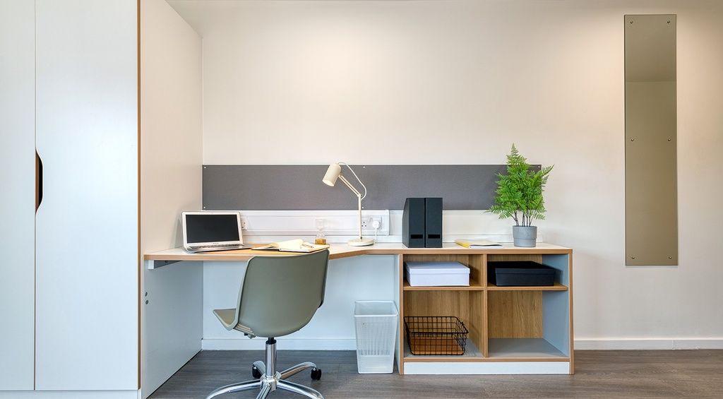 desk in leicester student accommodation