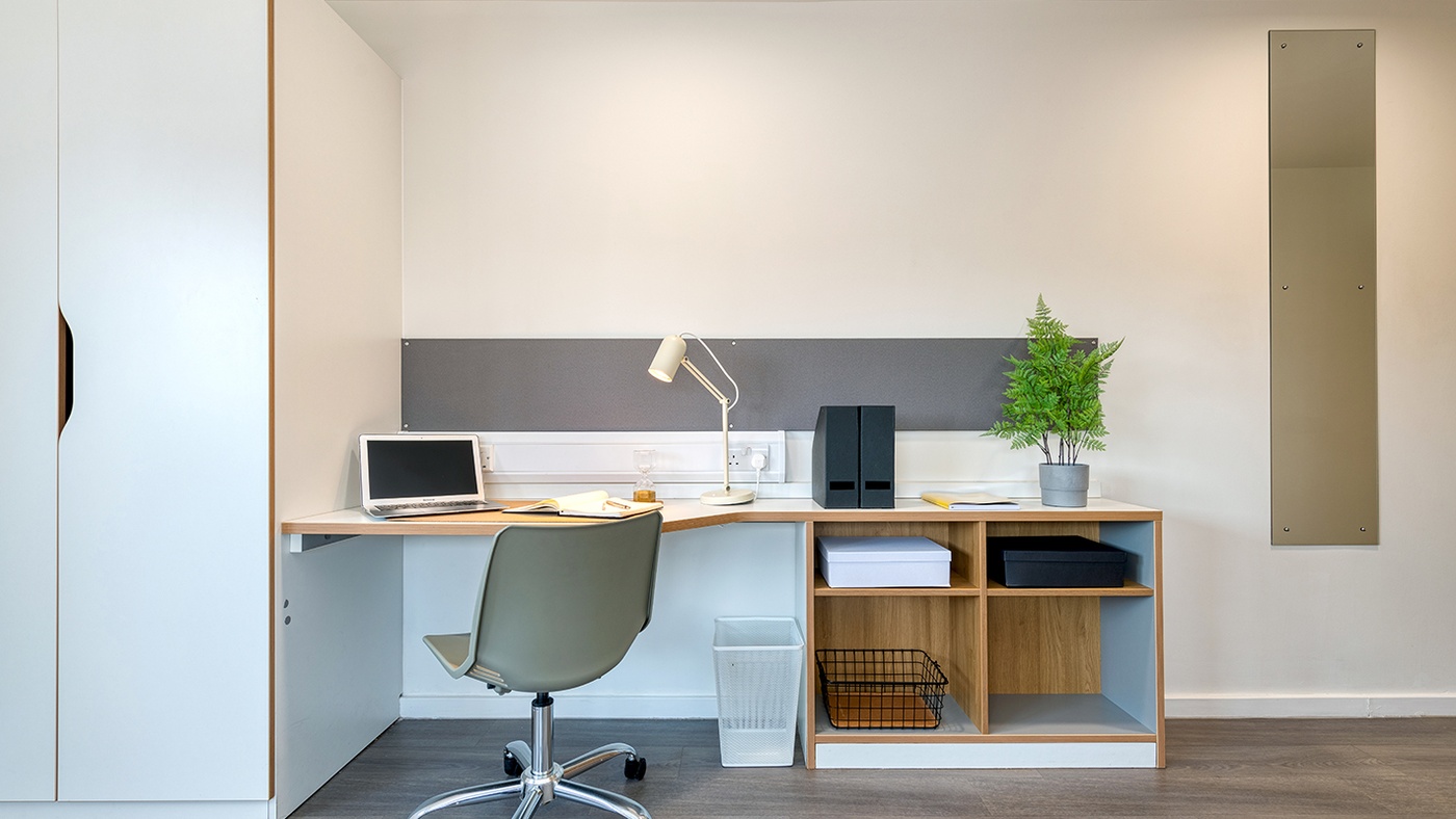 desk in leicester student accommodation