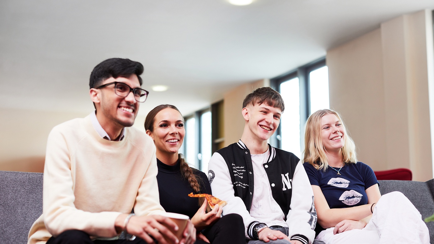 Ipswich Athena Students JJ MG 6916 web