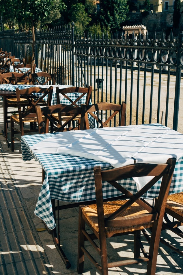 Outdoor Dining in Leicester Collegiate Student News