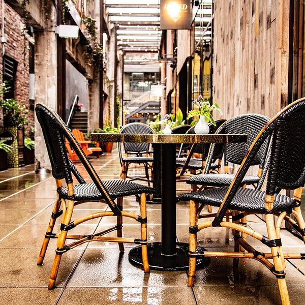 outdoor dining spots in Ipswich