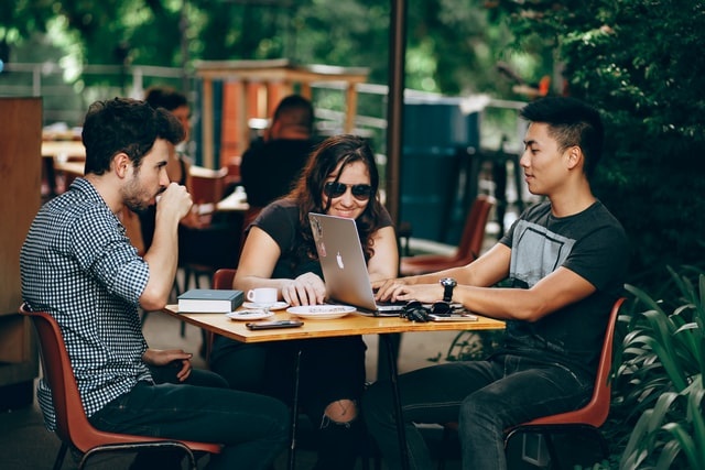 Students studying and studying outside of school