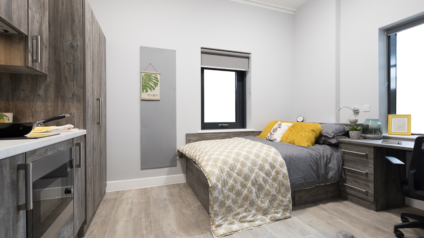 double bedroom in portsmouth student accommodation