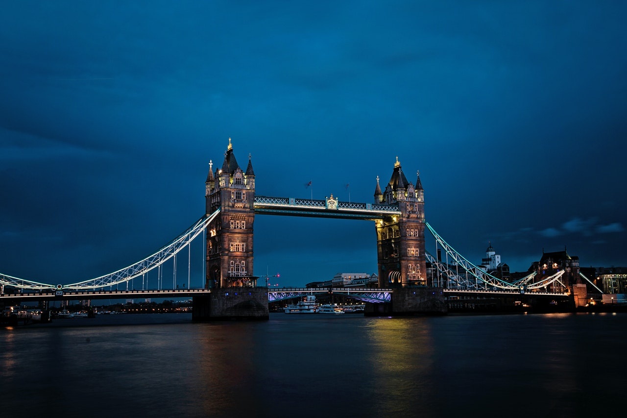 london bridge at night