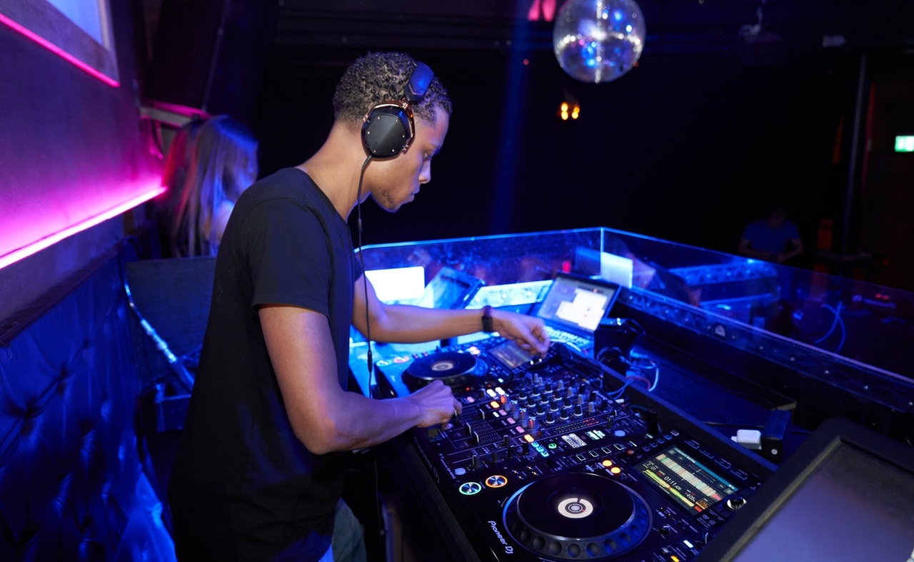dj at student nightclub