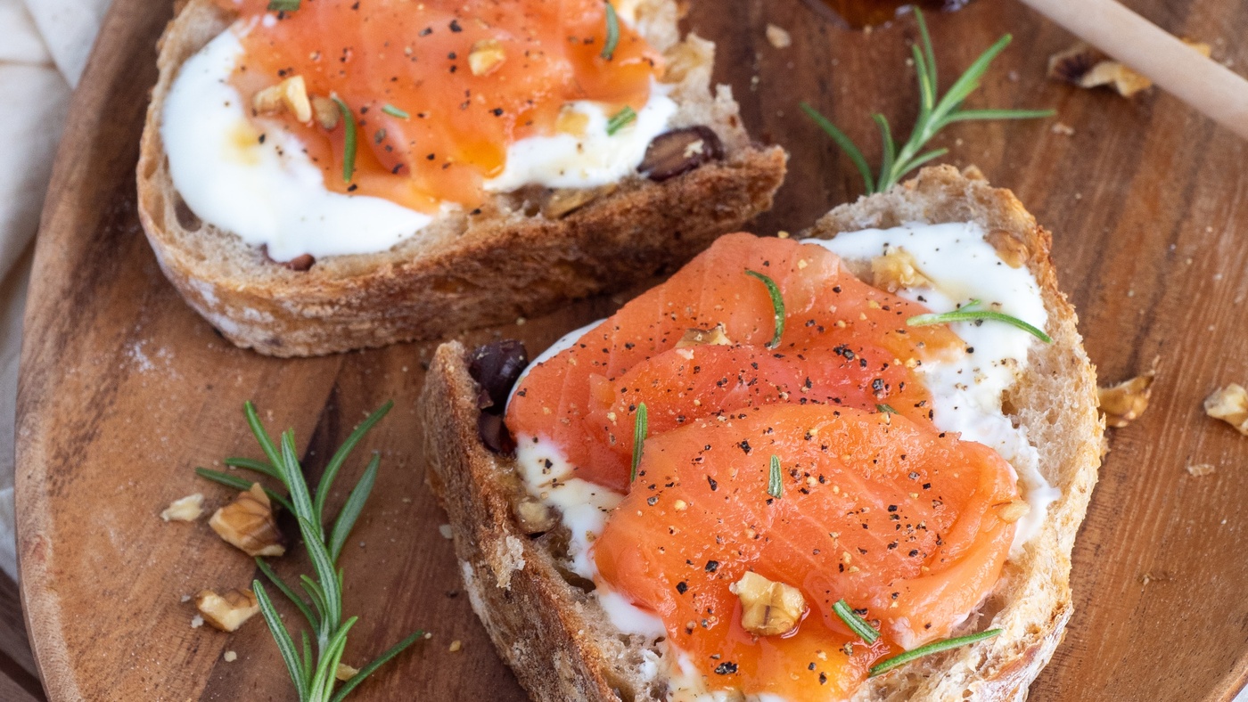 salmon and cream cheese breakfast