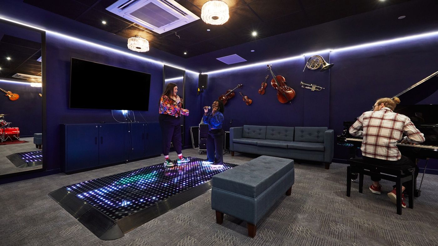 norwich CP lifestyle MG 6440 JJ 1139 web