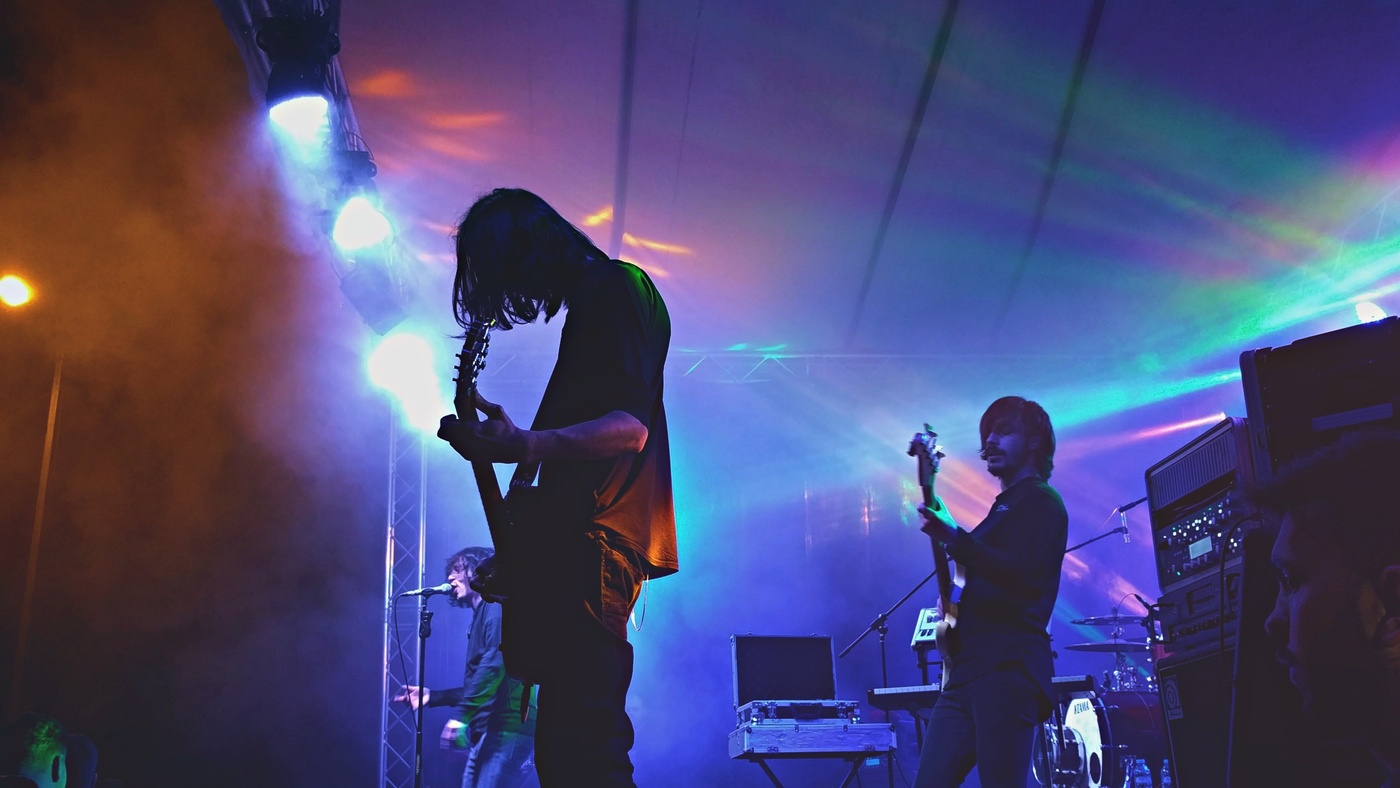 band playing at student venue