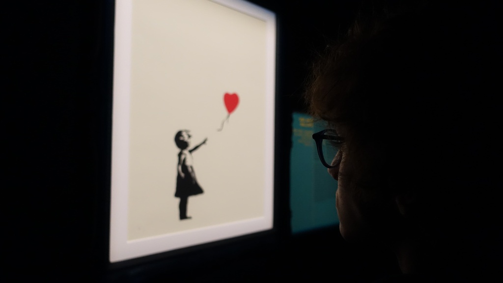 banksy print girl with balloon