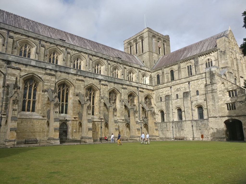 winchester cathedral exterior