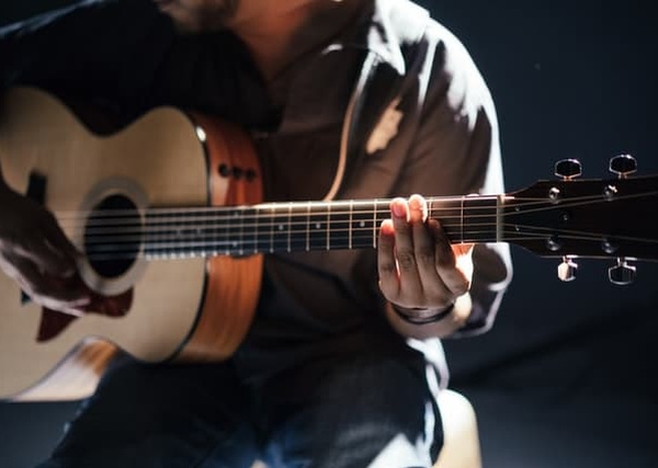 student guitar lessons at university