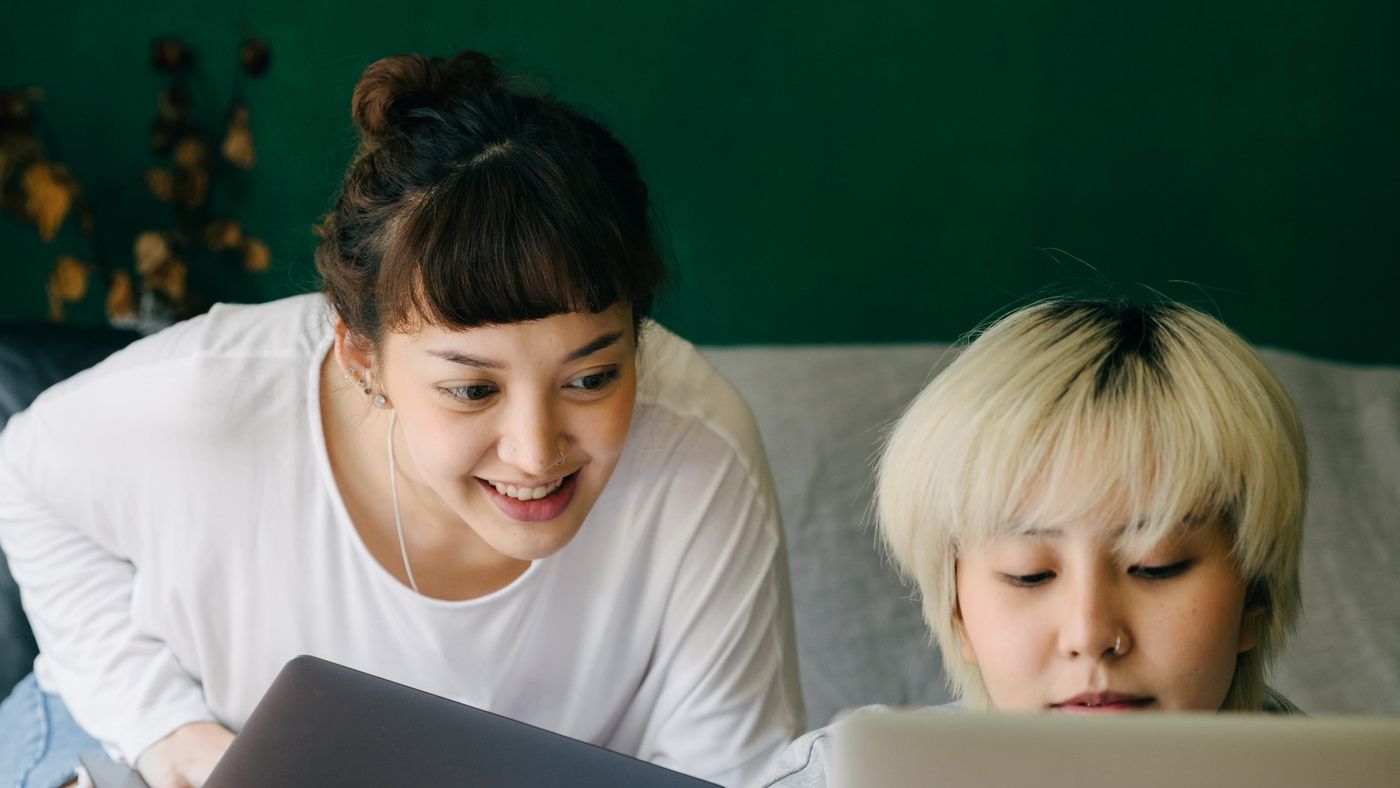 student room room mates group study