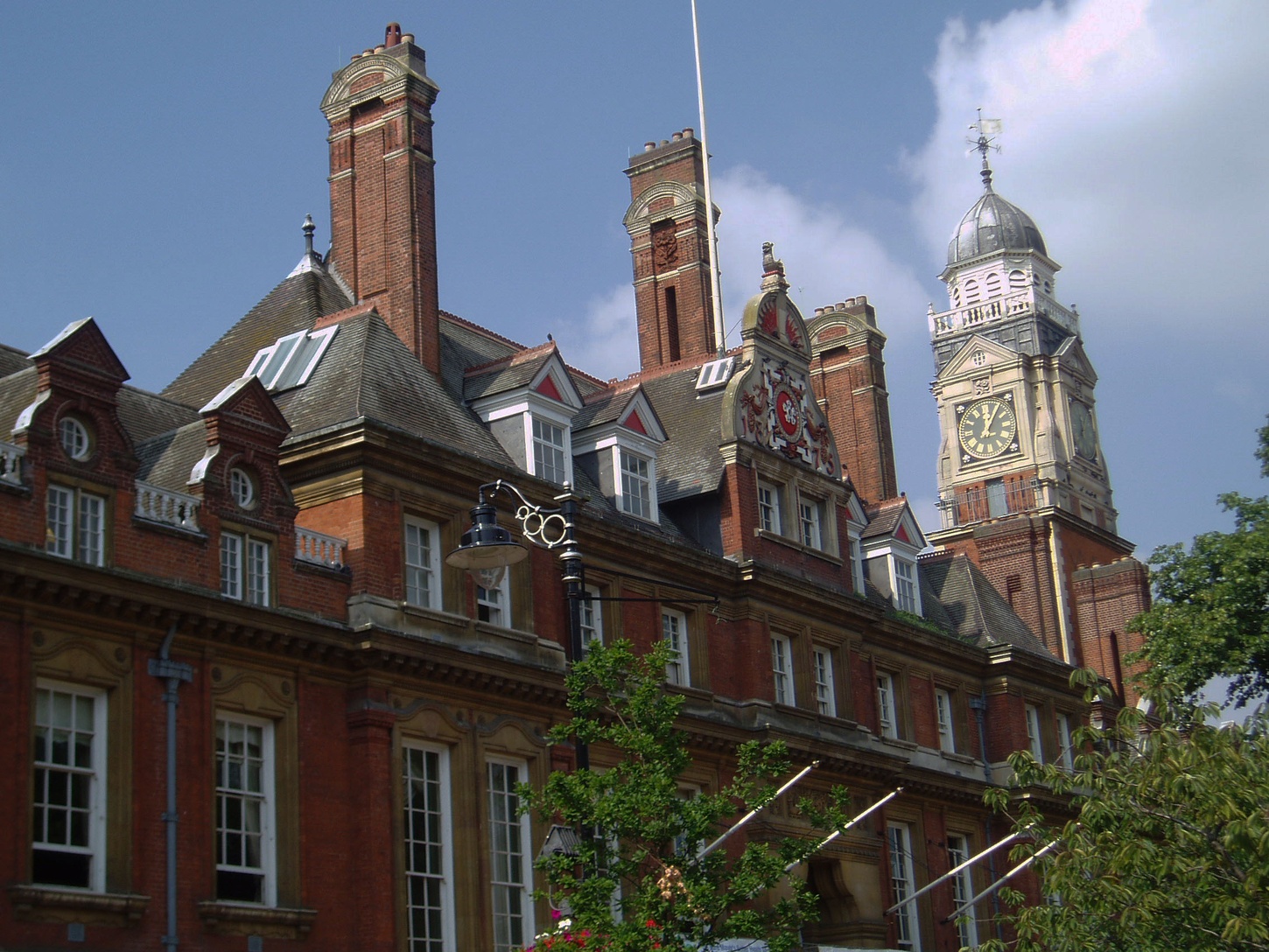 leicester student city town hall