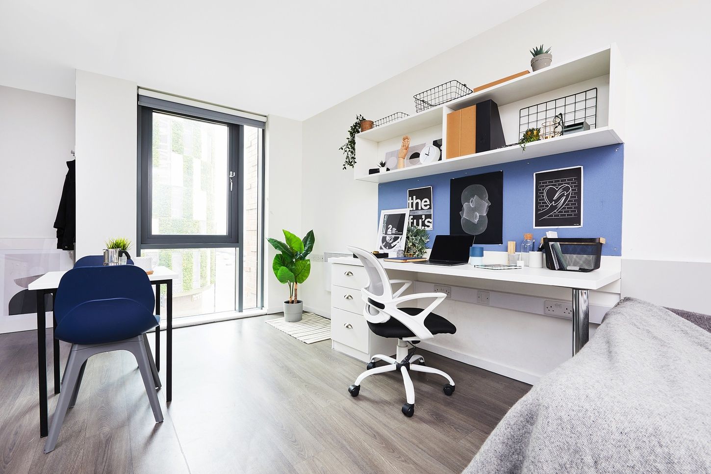 chester GS r217 silver studio MG 4606 JJ WEB