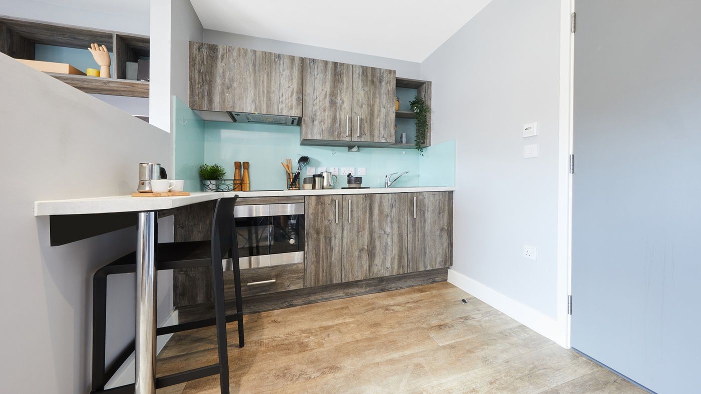 cardiff crown pl Extra Large Studio r216 MG 0490 JJ 1288 web