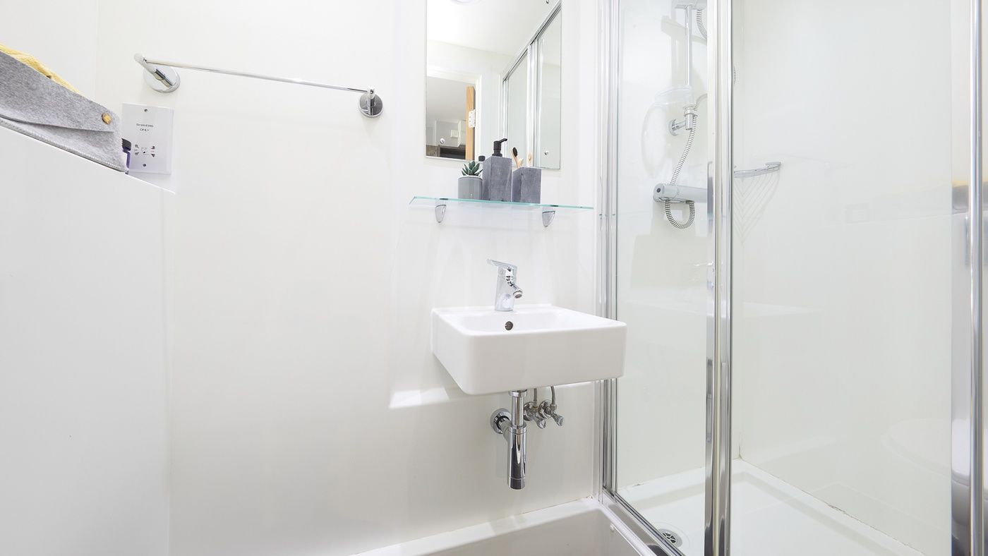 cardiff crown pl Standard Studio r011 MG 0527 JJ 1305 web