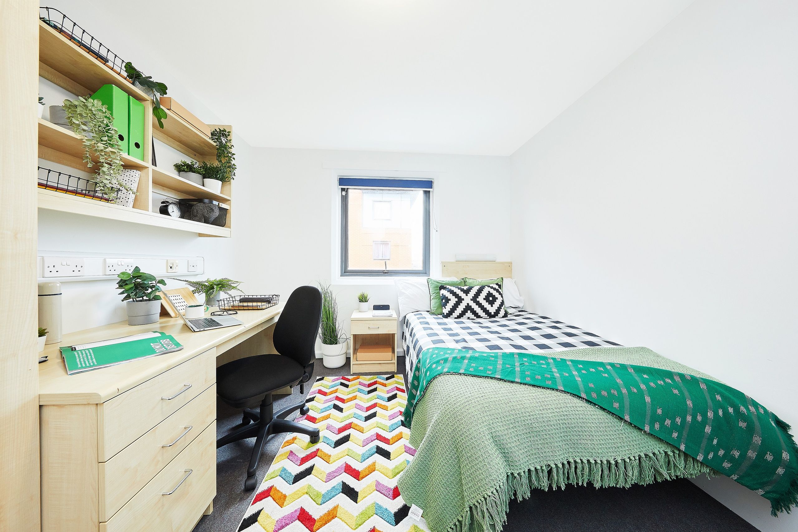 essex quays Sq2.5 Prem Room MG 8651 RT JJ web