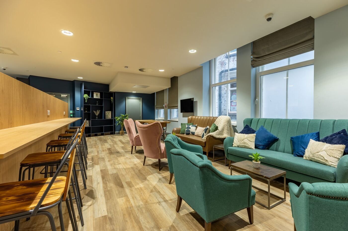 05 social lounges community spaces