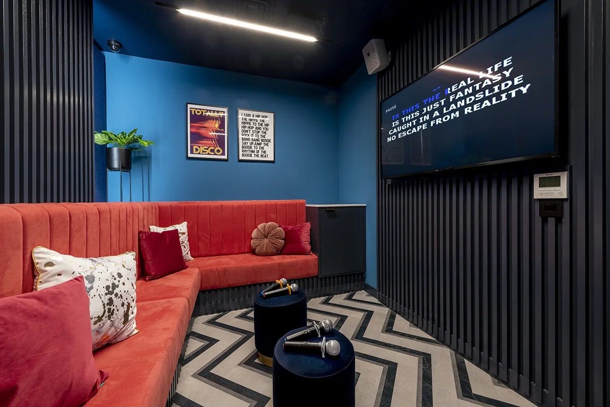 silk mill edinburgh karaoke room 1